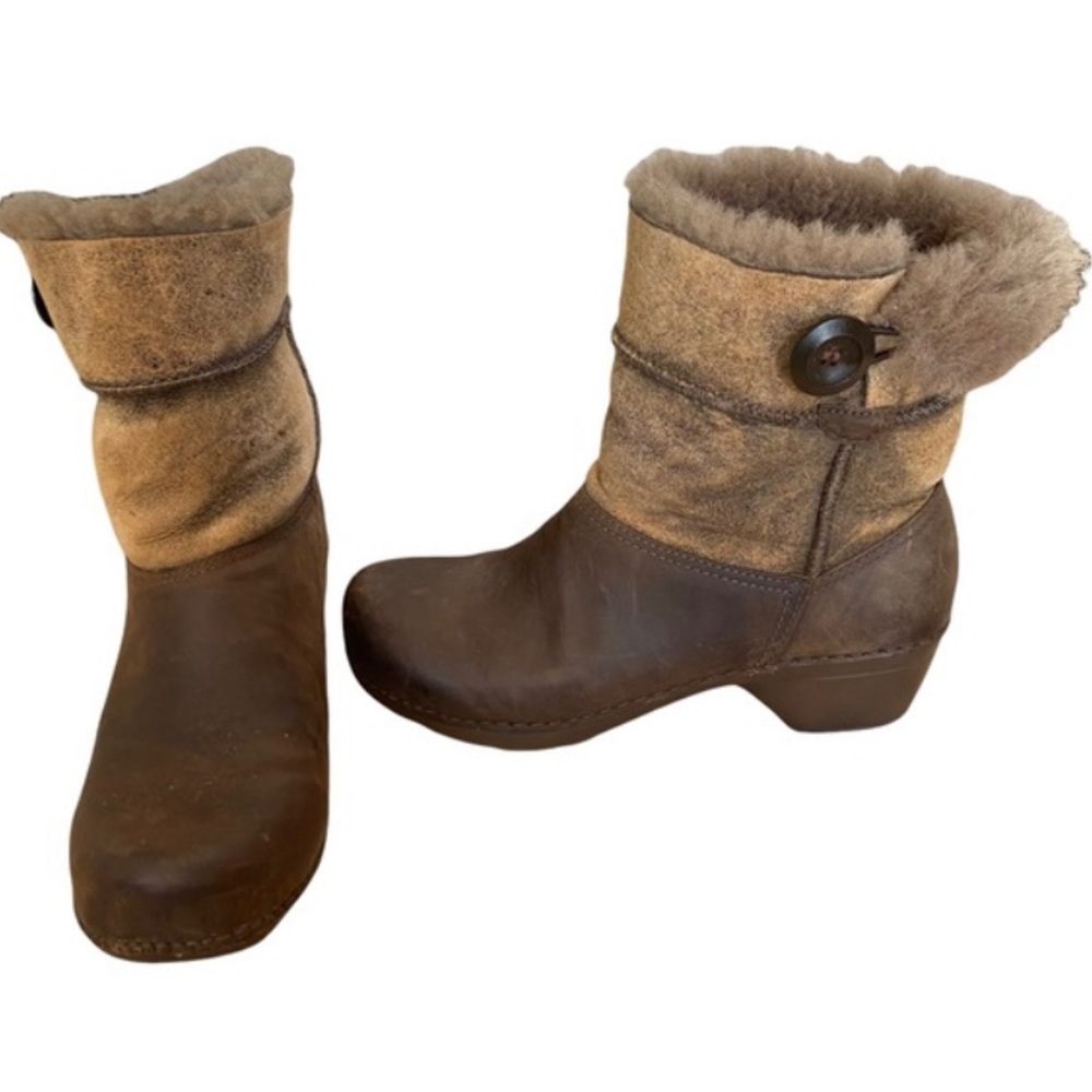 Dansko fur lined boots size 41